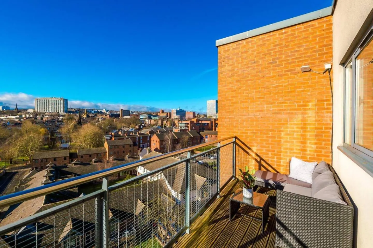 Apartment High-Spec Penthouse Central Free Parking Space Sheffield