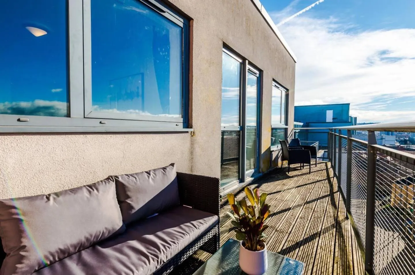 High-Spec Penthouse Central Free Parking Space Sheffield 0*,